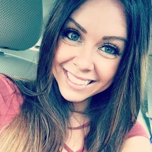 Meet your Posher, Rebecca